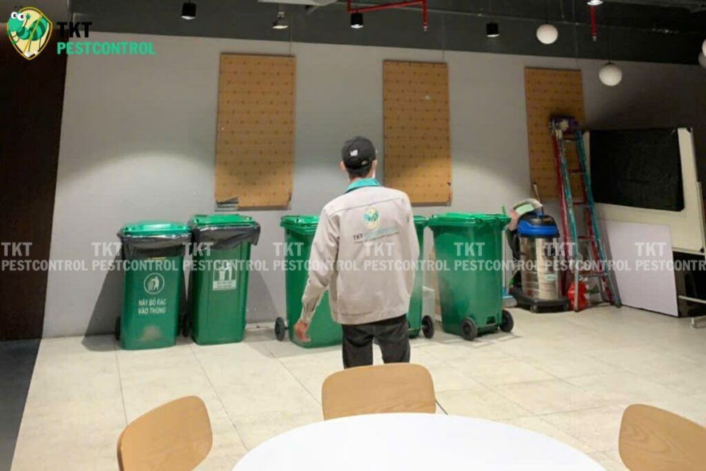 Mosquito extermination in garbage areas for schools