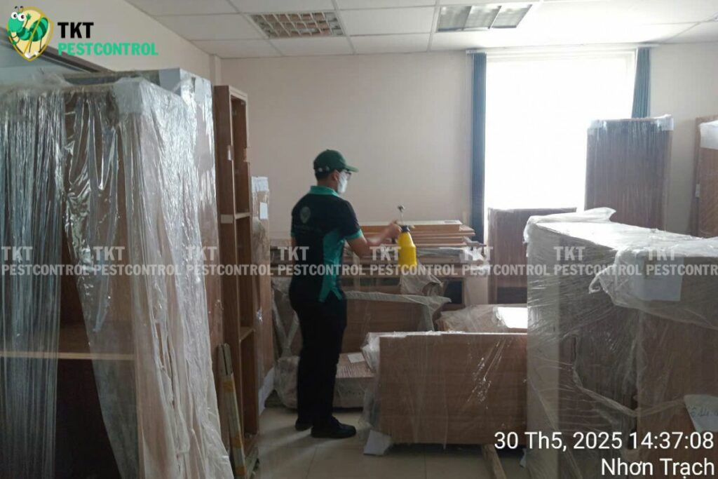 xit phong moi kho hang